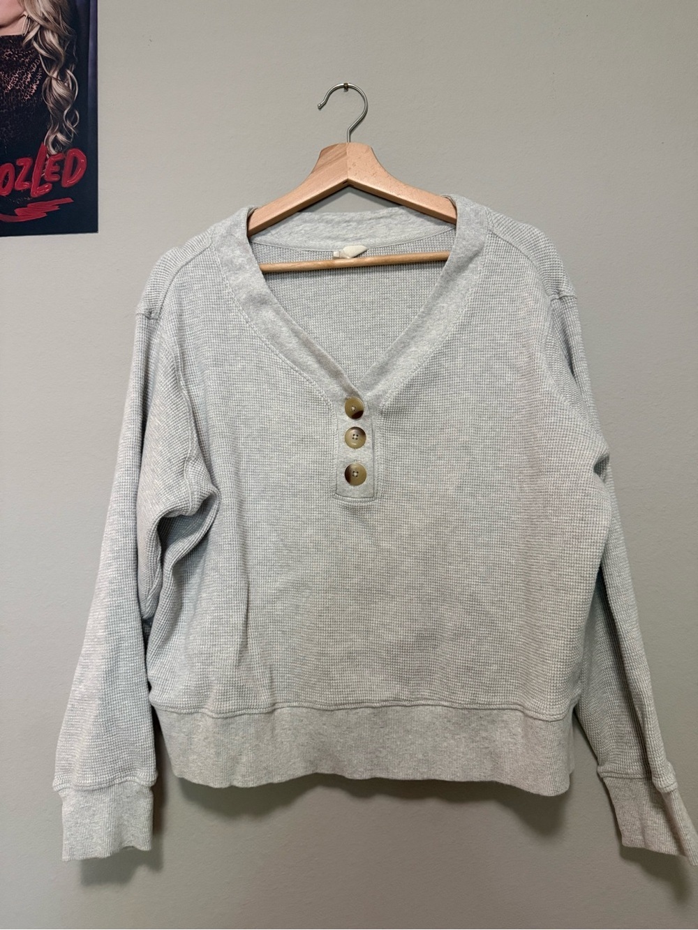 Waffle Knit Henley Pullover - Light Gray